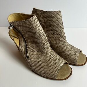 Paul Green Alexandra zip open toe bootie heel Cayanne taupe snake size: 11
